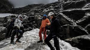 See close up with Sofia Hiroki's nude charm