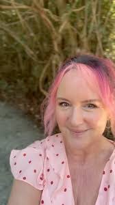 Jayne Dalton's Instagram, Twitter & Facebook