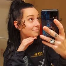 Kinia Talford (@kiniat)