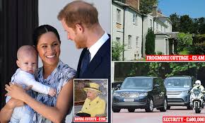 Meghan and harry's new house in canada is practically a palace (video) meghan and harry's new house in canada is practically a palace (video) by andrea romano. How Will Prince Harry And Meghan Markle Live In Canada Daily Mail Online