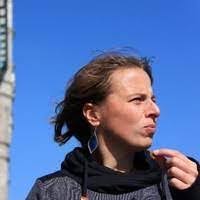 Anne Felder's Instagram, Twitter & Facebook