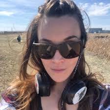 Lindsey Munson's Instagram, Twitter & Facebook