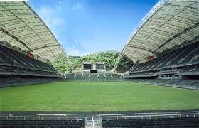 香港大球場（粵拼：hoeng1 gong2 daai6 kau4 coeng4） （英文：hong kong stadium），簡稱大球場，係香港現時最大嘅戶外康樂體育場地，喺掃桿埔東院道55號，1955年啟用。1994年3月重建完之後，觀眾席可容納高達40,000人，目前係港超球隊東方龍獅主場。 é¦™æ¸¯å¤§çƒå ´é—œæ³¨çµ„ Home Facebook