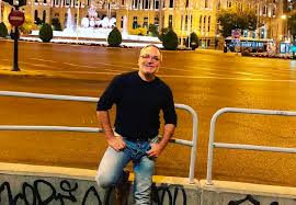 Luis jara junto a 330am presentan el hit del verano 2018 enamorado video clip filmado en pleno en mentiras verdaderas, luis jara revela en exclusiva lo que pasó en el mucho lucho donde se. Video Lucho Jara Se Fue A Madrid Y Se Sumo A Los Cantos En El Velorio De Camilo Sesto