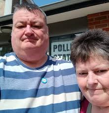 My wife Kim and I off to put our X in the Reform UK box. #MBGA  🇬🇧🇬🇧🇬🇧🇬🇧