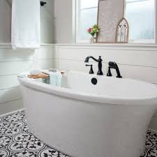 Freestanding baths have long been prized as the ultimate romantic statement: Suzan J Designs Decorating Den Interiors In True Farmhouse Fashion Shiplap Was Installed Around This Freestanding Tub To Help Accentuate The Space Facebook