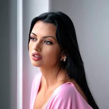 Debora Lima Birkeland (@deborabirkeland) • Threads, Say more