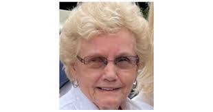 Evelyn Greathouse's Instagram, Twitter & Facebook