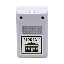 Riddex quad pest repelling aid features sonic and electromagnetic technology that turns your homes wiring into a pest repellent force field. Jual As Seen On Tv Riddex Plus Pest Repelling Aid Online April 2021 Blibli