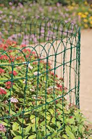 Decorative Wire Border Fence In 2 Heights Gardeners Com Garden Borders Garden Edging Garden Fencing