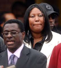 Hundreds pack Elgin church to mourn teen killed in crash