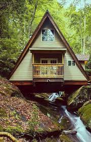 Very Very Nice Does Anyone Know Where This Is Located It Reminds Me Of The Hocking Hills Region Of Ohio Bu House In The Woods A Frame House Tiny House Design