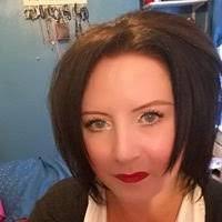 Sarah Edgell's Instagram, Twitter & Facebook