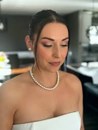 Bold smoke you have my heart! @megs.lynn.bee you are beautiful!  @jnjoartistry was at it again! Hair: @joleneshairstyles Makeup:  @jennynmakeupartistry #bridesmaidmakeup #weddingmakeup #winnipegweddings  #winnipegmakeupartist #winnipegmua ...