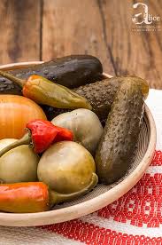 Castraveții murați o gustoasă si ideală garnitură! Muraturi Pentru Iarna La Saramura Retete Culinare Din Tara Bucatelor