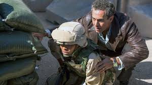 Man kann lange herumreden, aber auch direkt mit der tür ins haus fallen: Serie Bagdad Nach Dem Sturm Im Schatten Des Irak Kriegs Film Br Kulturbuhne Br De
