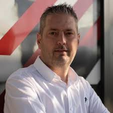 Août 2021, David Martinon pilote avec ses équipes et en quelques jours  seulement, l'exfiltration de 2805 personnes de Kaboul désormais sous  contrôle des Talibans. Ce grand serviteur de l'Etat vient…