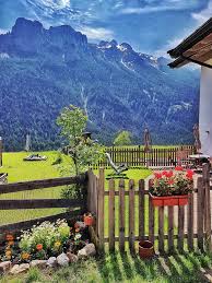 Gli appartamenti sono situati in una delle zone più belle, tranquille e soleggiate di vigo di fassa. Appartamento Polaris Al Chalet Nata Val Di Fassa Vigo Di Fassa