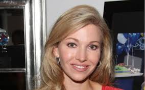 CONHEÇA A ESPOSA DE CLARK HUNT, TAVIA SHACKLES: SUA CARREIRA, VIDA DE  CASADA, FILHOS