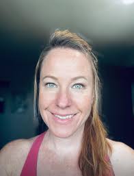 I seriously don't have a clue how you all do it but I'm very impressed with  the editing. I know it's a gamble but if someone could do a professional  headshot for