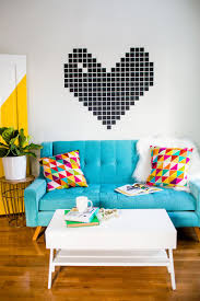 We believe you should show your creativity through what you choose to display in your home.whether you need art to hang on the walls in your bedroom, bathroom, living room, teens room, dorm or apartment, we have some awesome diy wall decor ideas for you to choose from. 20 Renter Friendly Decor Ideas A Beautiful Mess