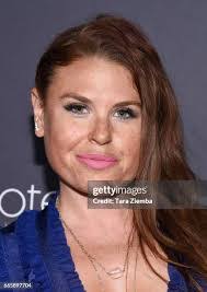 Tara Greeley's Instagram, Twitter & Facebook