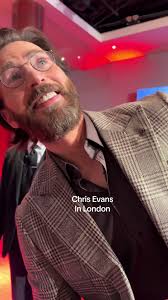 Chris Evans at the Red One premiere in London! What a nice guy! #ChrisEvans  #RedOne #London #ThingsTodoInLondon #filmpremiere #captainamerica  #theavengers #fyp #foryou 🎅