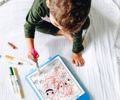 Christmas, halloween, seasons, carnival … very popular themes and periods of the year appreciated by children, which give the opportunity to color beautiful drawings. Free Coloring Pages For Kids To Download Mommypoppins Things To Do With Kids