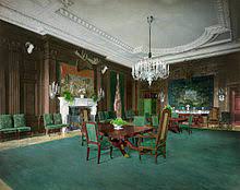 Description state dining room, featuring new carpet installed as part of first lady jacqueline kennedy's white house restoration and renovation project. State Dining Room Of The White House Wikipedia