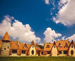 Informatiile prezentate au titlu orientativ, ele se pot modifica odata cu trecerea timpului. AtracÈii Èi Obiective Turistice Sibiu Locuridinromania Ro