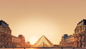 Pyramide du louvre pyramide de verre et de métal, située au milieu de la cour napoléon du musée du louvre. En Ce Moment La Programmation Du Musee Evenements Activites La Pyramide Du Louvre Fete Ses 30 Ans