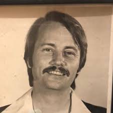 Nel 1978, John Christian, 13 anni, figlio del segretario stampa di LBJ,  George Christian, sparò e uccise il suo insegnante di inglese, Willbur  "Rod" Grayson : r/Presidents