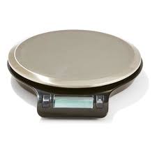 Furthermore, the accuweight digital kitchen scale can be easily cleaned and maintained due to its large tempered glass platform, it comes with 4 high precision sensors that provide accurate measurements needed at all times. 5kg Digital Kitchen Platform Scale Kmart