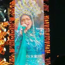 Begitu dato' sri siti menghargai pihak media. Showbiz Siti S Concert Tour To Be Made Into A Docu Film