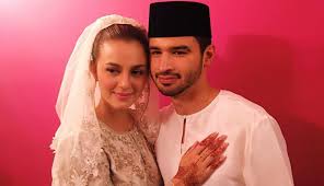 Tengku amir shah ibni sultan sharafuddin idris shah (born 12 december 1990) is the current raja muda (crown prince) of the malaysian state of selangor. Juliana Evans Selamat Diijabkabulkan Bersama Tengku Sharifuddin