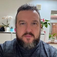 Philip Considine's Instagram, Twitter & Facebook