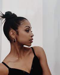 She is liza koshy is an evergreen star who achieved huge fame in a very short time period. Liza Koshy S Height How Tall Is She In Feet And Centimeters