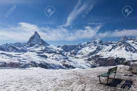 75 idées de sommets et d'itinéraires à ski de randonnée en france/italie/suisse. Est Une Montagne Dans Les Alpes Valaisannes A La Frontiere Entre La Suisse Et L Italie Banque D Images Et Photos Libres De Droits Image 20357760