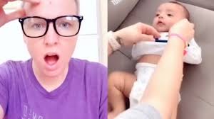 El alucinante truco de una mamá para evitar que el bebé se mueva al  cambiarle el