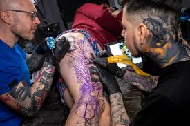Eindrücke aus dem vergangenen jahr in bildern. Stars Der Tattoo Szene Treffen Sich In Zwickau Tag24