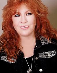 Alan Mercer's PROFILE: Christmas In July With Lisa Layne