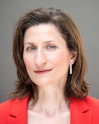 Vanessa Muir's Instagram, Twitter & Facebook