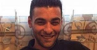 Er ligt een hoofd op straat'