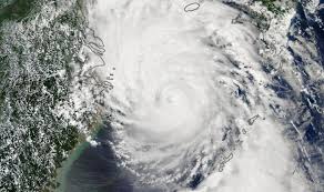 ไต้ฝุ่น (typhoon) หรือ เฮอร์ริเคน (hurricane) เป็นพายุที่มีความเร็วลมสูงกว่า 118 กิโลเมตรต่อชั่วโมง (64 นอต) มีตาพายุชัดเจน ซึ่งบริเวณจุด. à¹‚à¸•à¹€à¸ à¸¢à¸§à¸£ à¸šà¸¡ à¸­à¹„à¸• à¸ à¸™ à¸Ÿ à¸²à¹ƒà¸ª à¹€à¸à¸²à¸«à¸¥ à¹€à¸«à¸™ à¸­à¸ª à¸‡à¹€à¸§à¸¢ à¹€à¸«à¸¥ à¸‡à¹€à¸«à¸¥à¸‡