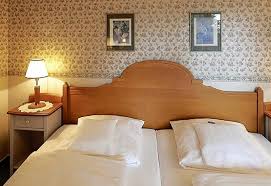 $112 per night (latest starting price for this hotel). Restaurants Und Wirtshauser Vulkanhof Ziegenkaserei Vulkaneifel