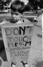 A Young Boy Takes Part In A Protest By Residents Of Love Canal Demanding To Be Evacuated Homes Had Been Built On A 21 000 Ton Landfill Of Toxic Imgday Com