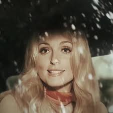 12+1) the thirteen chairs <3 this girl is pure chaos and i love it.. ...