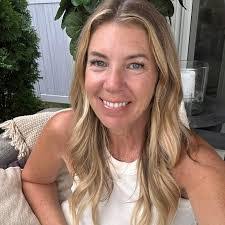 Jackie Ecker's Instagram, Twitter & Facebook