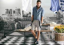 I pantaloni a palazzo lunghi e corti consentono di creare tanti look perfetti per il giorno e i pantaloni a palazzo stanno bene con bluse iperfemminili e camicie taglio uomo, così come con top e maglioni. Bermuda Uomo I Modelli Da Avere Nel Guardaroba Invidia1973 Com