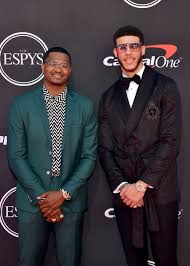 Darren moore is one of the richest american basketball coach. Darren Moore Zimbio